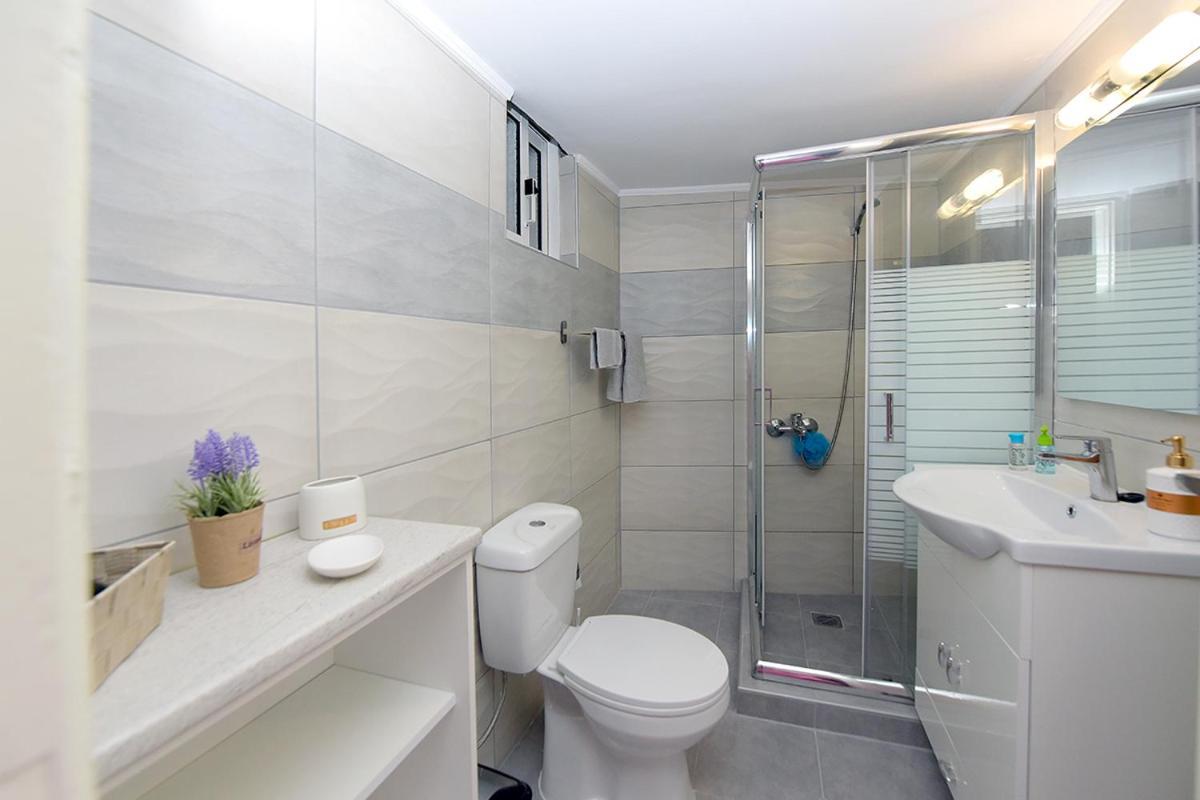 Happy Days Home Apartment Und Studio/Penthouse Ialysos  Dış mekan fotoğraf